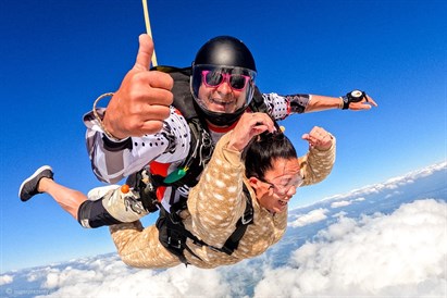 Skok spadochronowy z filmowaniem VIP - SkyDive Warszawa