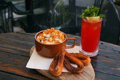 Najlepszy burger we Wrocławiu zaprasza na ucztę dla dwojga!