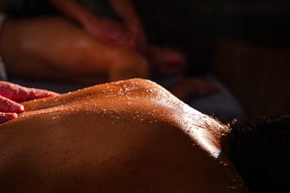 Masaż z peelingiem cukrowym – Masaje SPA Wrocław