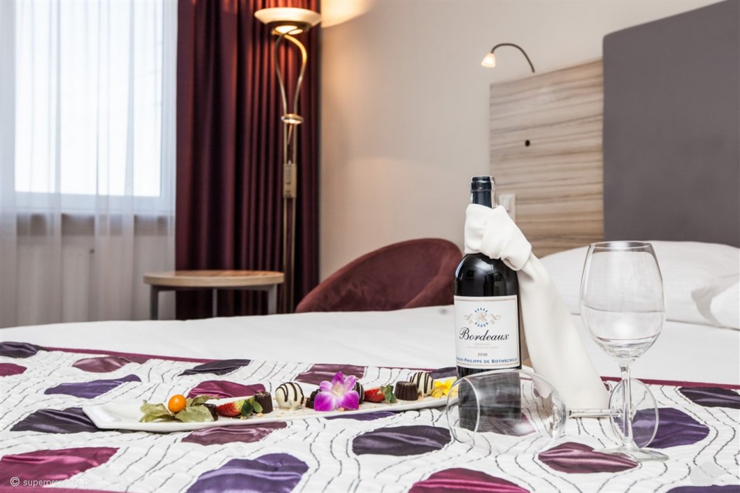 Romantyczny pobyt w Hotelu Galaxy w Krakowie