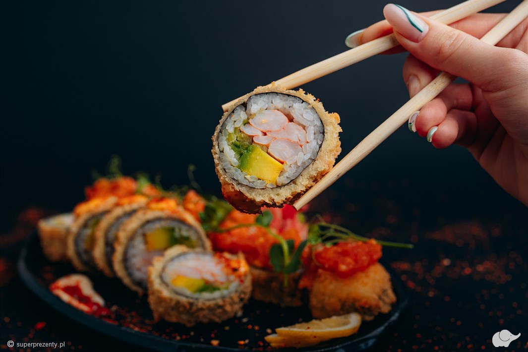 Sushi z przyjaciółmi w Suszarni we Wrocławiu (Hubska)