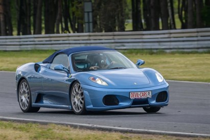 Devil-Cars – pojedynek super aut na torze: Ferrari F430 vs Audi R8 