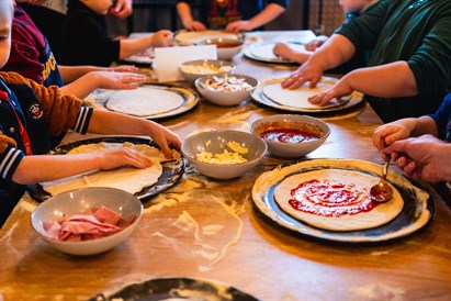 Niezwykła randka: warsztaty pizzy dla dwojga w Da Costantino Warszawa