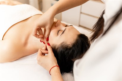 Masaż twarzy Super Lift w Calmea Spa