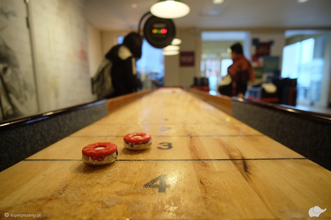 Shuffleboard w MK Bowling - Poznań