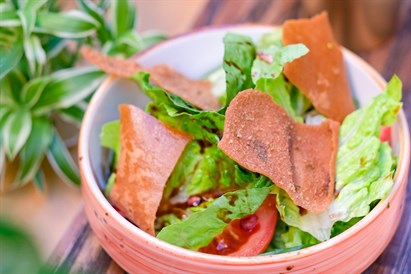 Rodzinna kolacja w klimacie Bliskiego Wschodu w Warszawie