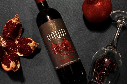 Degustacja win i serów dla przyjaciół w Chicago Bar w Krakowie