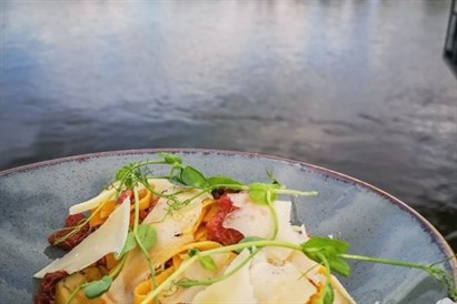 Romantyczna kolacja z rejsem po Wiśle - River Cafe Warszawa