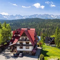 Pobyt SPA w górach dla dwojga: Willa Roztoka + masaż i termy