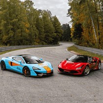 Pojedynek Ferrari F8 Tributo vs McLaren 570GT