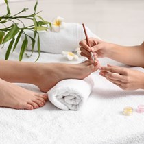 Pedicure klasyczny - Doll Beauty Studio Kraków