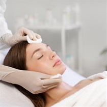 Aksamitna odnowa: masaż i zabieg na twarz w Sayumi Beauty & Spa Lublin