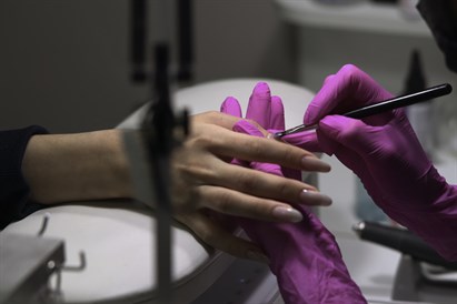 Manicure hybrydowy - Doll Beauty Studio Kraków