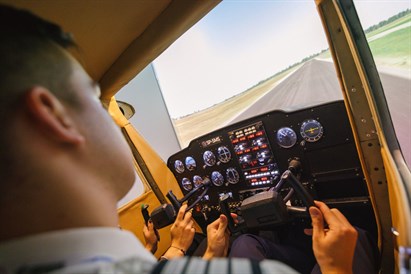 Lot na symulatorze Cessna 152 dla dwojga – SimAir Warszawa