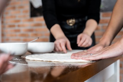 Warsztaty robienia pizzy i kolacja dla grupy przyjaciół w San Giovanni
