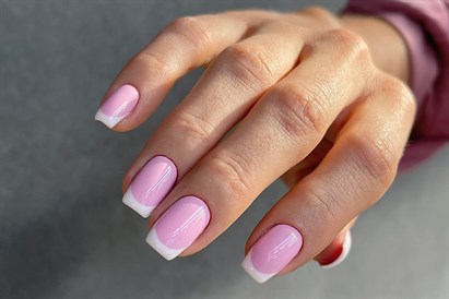 Manicure hybrydowy i ekskluzywna stylizacja brwi - This is Love Beauty Salon Warszawa