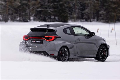 Jazda po torze Toyotą Yaris GR – 2 lub 5 okrążeń z instruktorem!