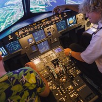 Lot w symulatorze Airbus A320 NEO dla 2 osób – SimAir Warszawa