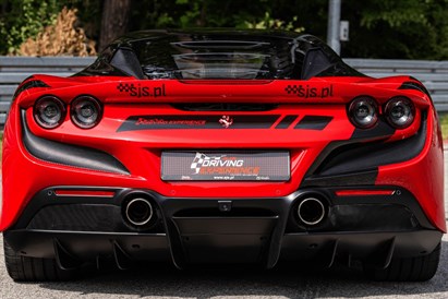 Jazda Ferrari F8 Tributo po wybranym torze 720 KM – najmocniejsze V8!
