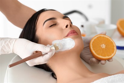 Rozświetlający zabieg na twarz z witaminą C - Glamour Spa