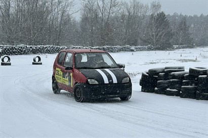 Wyścig tuningowanym Seicento po Torze Autek – okolice Warszawy