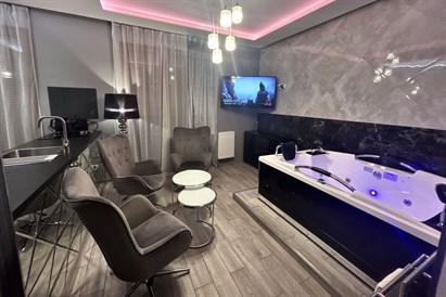 Garden Suite: apartament z jacuzzi i ogródkiem dla dwojga w Krakowie 