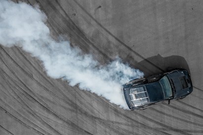 Walentynkowa nauka driftu dla dwojga – Tor Autek koło Warszawy