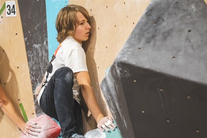 Bouldering z instruktorem (60 min) + ściana bez limitu – VOLT Toruń