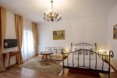 3w1 Weekend dla dwojga w Warszawie – nocleg w eleganckim Domu Literatury, romantyczna kolacja w restauracji Giovanni Rubino, emocjonujący spektakl z dansingiem w Teatrze Capitol 