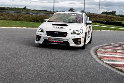 Jazda Subaru Impreza WRX STI z filmowaniem