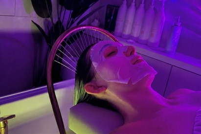 Voucher na Head Spa SILK w Berne Academy – luksusowy rytuał dla niej
