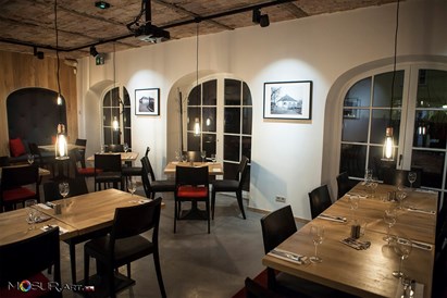 Rodzinna uczta w sercu Wilanowa - Restauracja Kuźnia Kulturalna