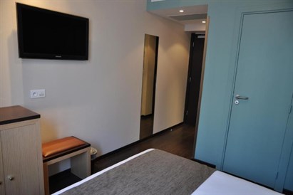 Romantyczny weekend w Paryżu dla dwojga – Source Hotel Paris