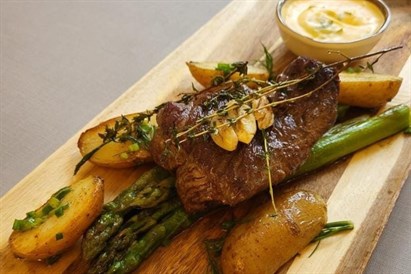 Kolacja w Restauracji Belle Epoque na przedmieściach Tarnowa