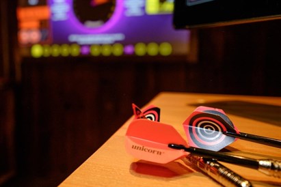 Multimedialny dart - godzina zabawy w MK Bowling - Poznań