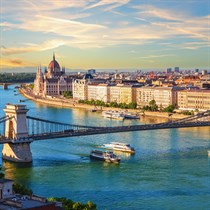 Romantyczny weekend w Budapeszcie dla dwojga w Escala Hotel & Suites