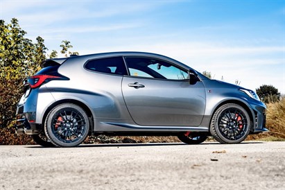 Jazda po torze Toyotą Yaris GR – 2 lub 5 okrążeń z instruktorem!