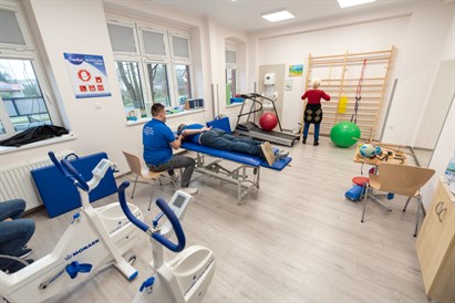 Innowacyjna rehabilitacja i wytchnienie – pakiet 15 zabiegów w Centrum Intensywnej Rehabilitacji Creator w Brzegu Dolnym