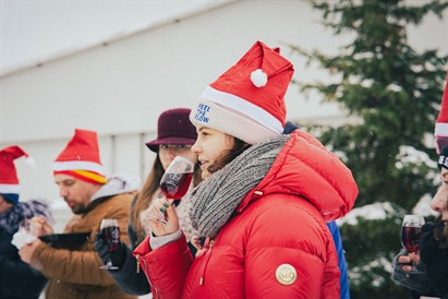 Winnica Dwórzno zimą – zwiedzanie, degustacja i wino dla dwojga!