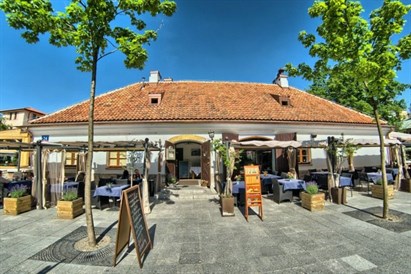 Spotkanie z przyjaciółmi w Wilanowie - Restauracja Kuźnia Kulturalna