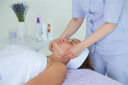 Rytuał spa w klinice Anna Pikura – Pakiet Lawendowa Harmonia Luxury
