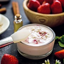 Truskawkowy rytuał na ciało w Łodzi