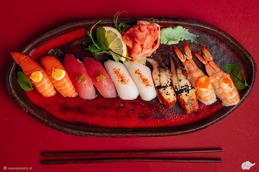 Sushi z przyjaciółmi w Suszarni we Wrocławiu (Czarnieckiego)