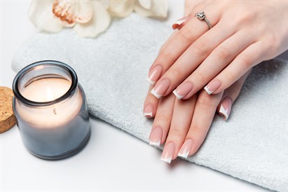 Manicure hybrydowy - Doll Beauty Studio Kraków