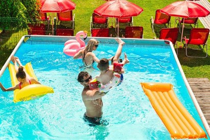 Nocleg w Domku Exclusive z prywatnym jacuzzi dla 7 osób przy Energylandii - Holiday Park Zator