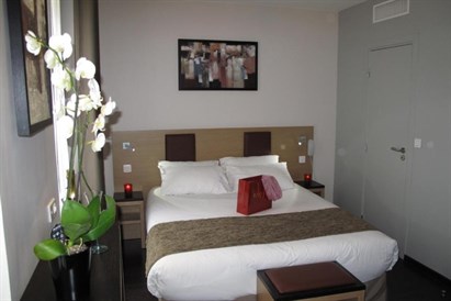 Romantyczny weekend w Paryżu dla dwojga – Source Hotel Paris