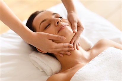 Rozświetlający zabieg na twarz z witaminą C - Glamour Spa