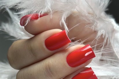 Manicure hybrydowy z peelingiem i maską - This is Love Beauty Salon Warszawa