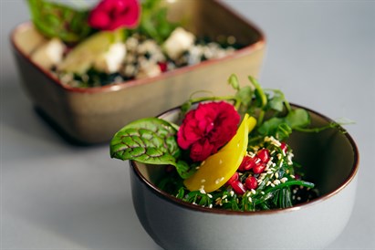 Sushi z przyjaciółmi w Suszarni we Wrocławiu (Brodzka)