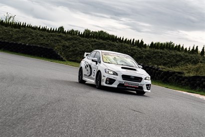 Jazda Subaru Impreza WRX STI z filmowaniem